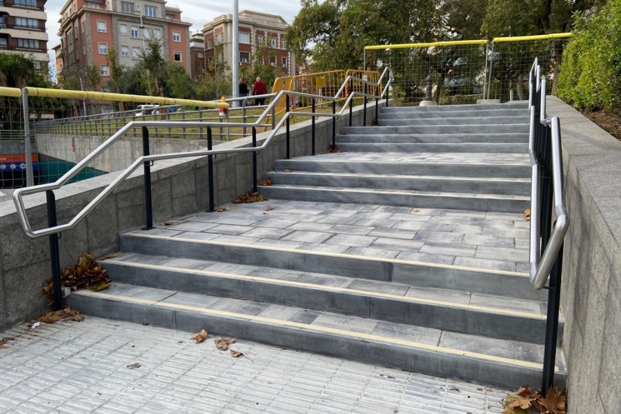 Millora de l&#8217;accessibilitat de les escales Pça. Ferran Casablancas